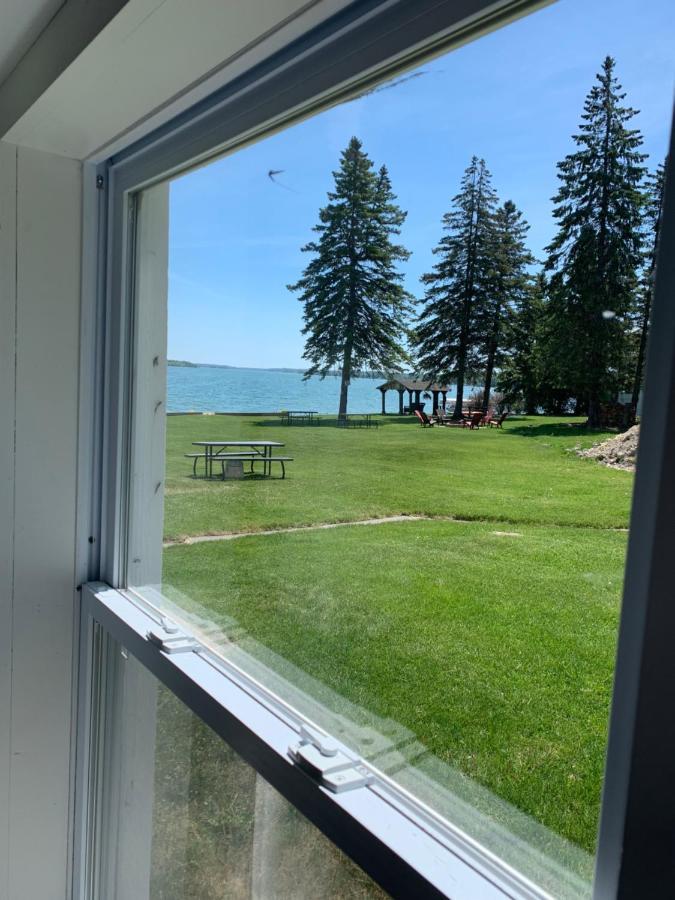 Grand Lake Resort Presque Isle Екстериор снимка
