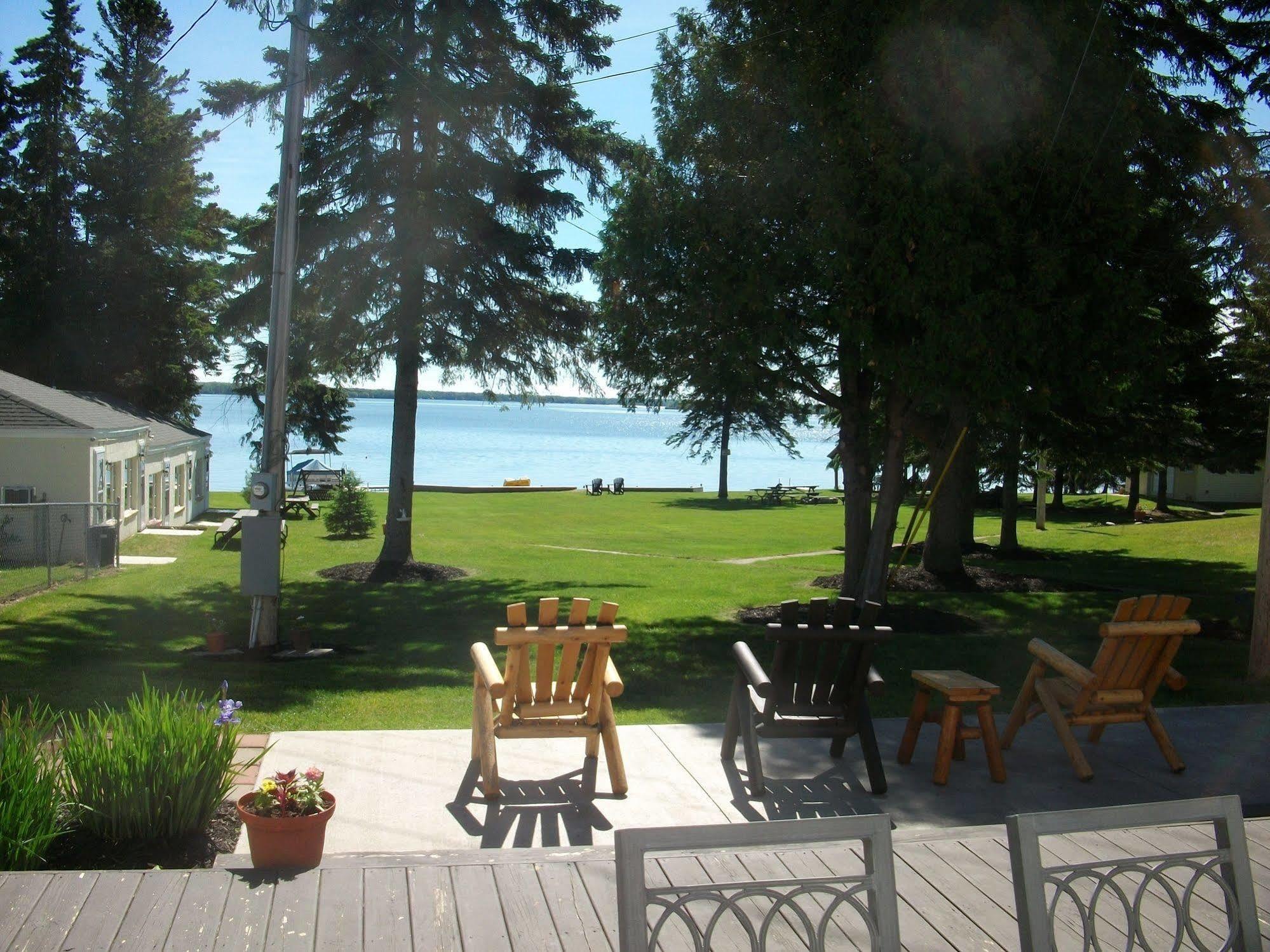 Grand Lake Resort Presque Isle Екстериор снимка