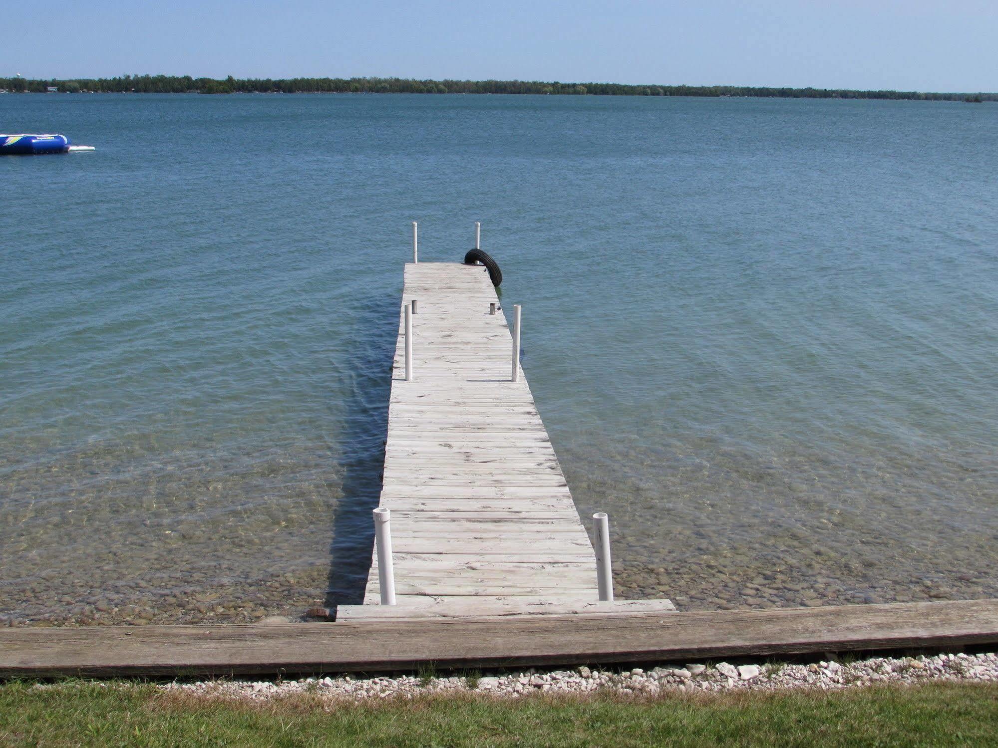 Grand Lake Resort Presque Isle Екстериор снимка